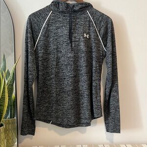 Under Armour Loose Fit Hooded Pullover